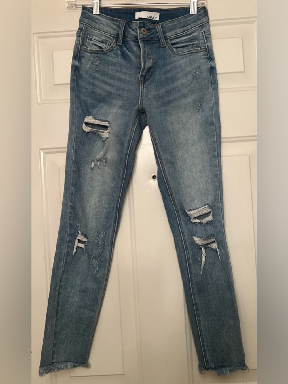 ✨ Vervet Distressed Skinny Jeans - Frayed Hem - 25